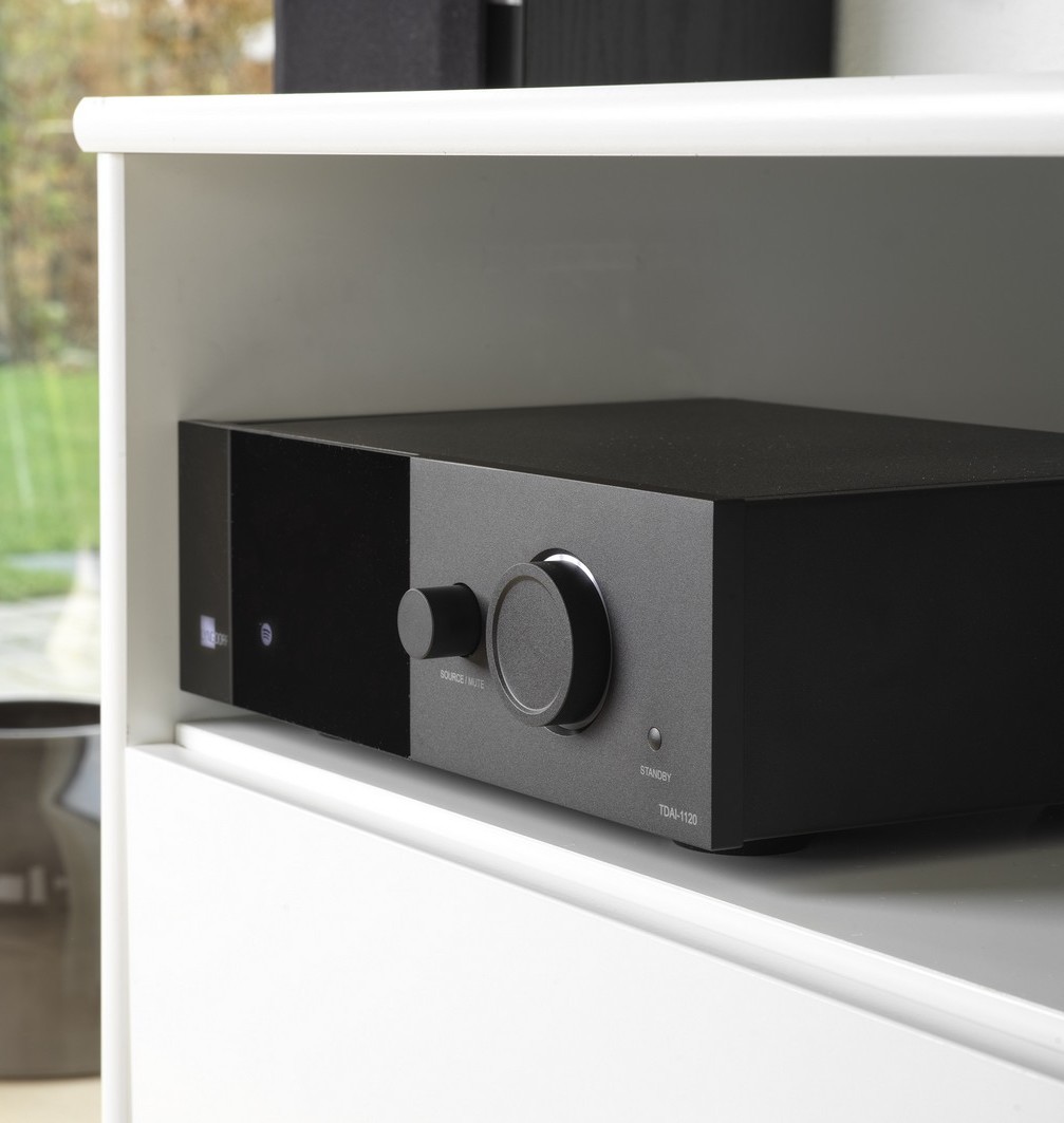 L'Amplificateur Classe D Lyngdorf TDAI-1120 est en vente chez Gautier Audio.